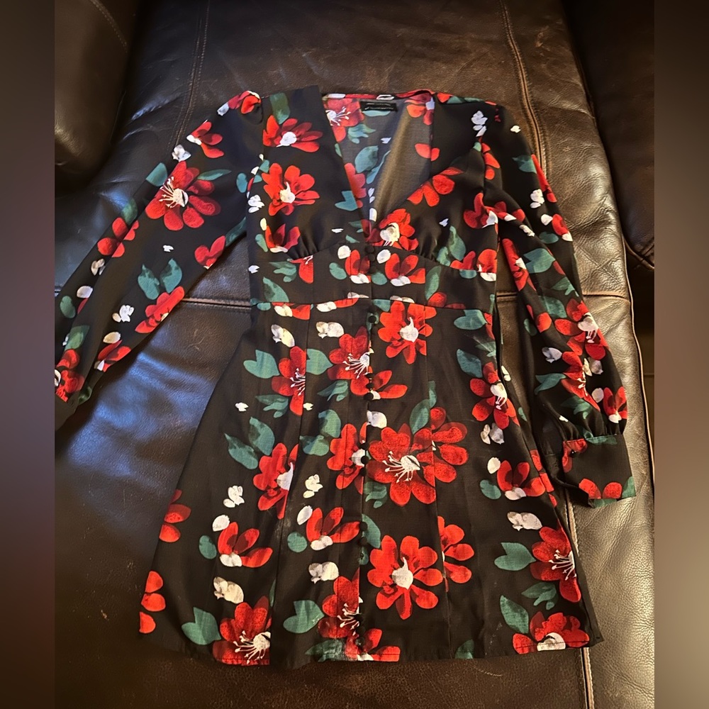 Free people floral mini dress in medium. Has not been worn.
